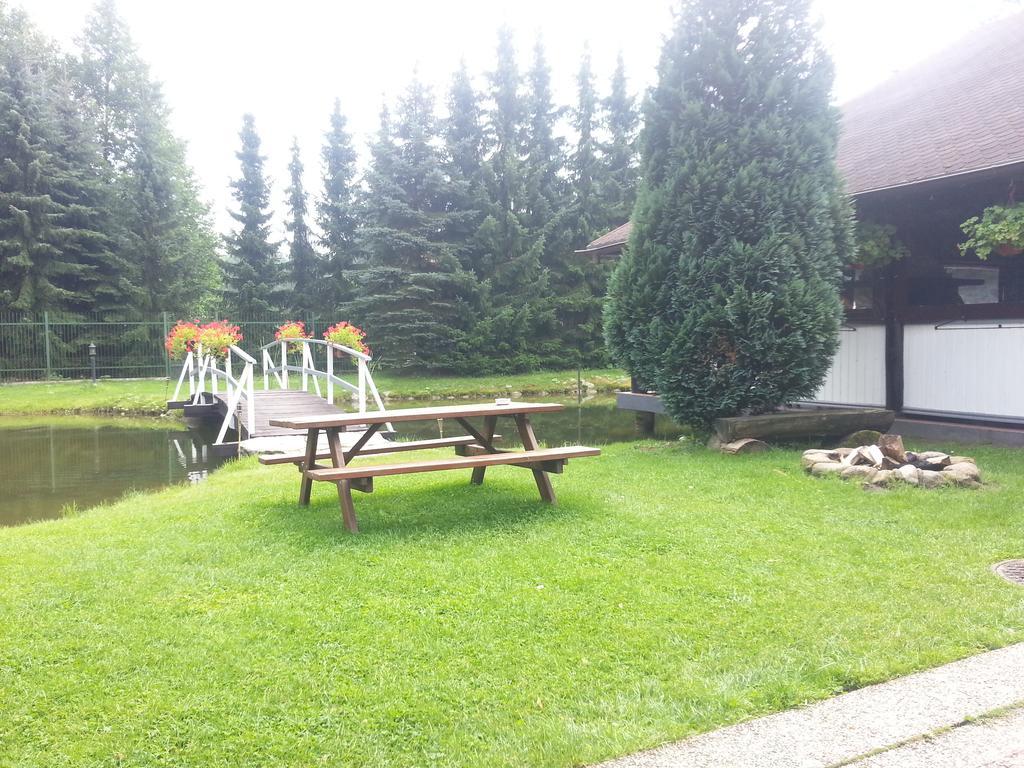 Uroczysko Bed & Breakfast Jastrowie Exterior photo